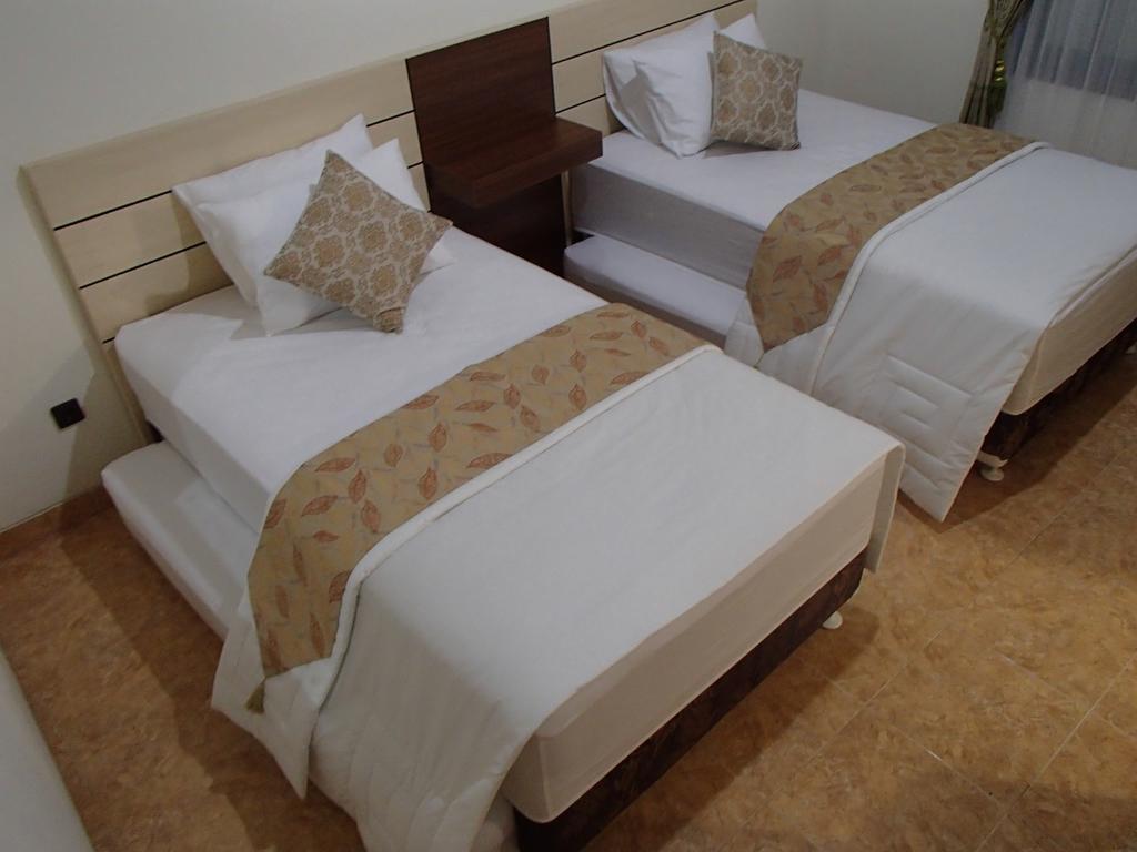 Shakila Pensión Malang Habitación foto